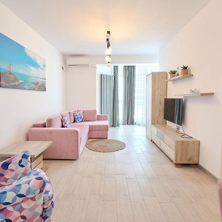 Beachfront 1Br Apartment- Spa N Pools Mamaia Bagian luar foto