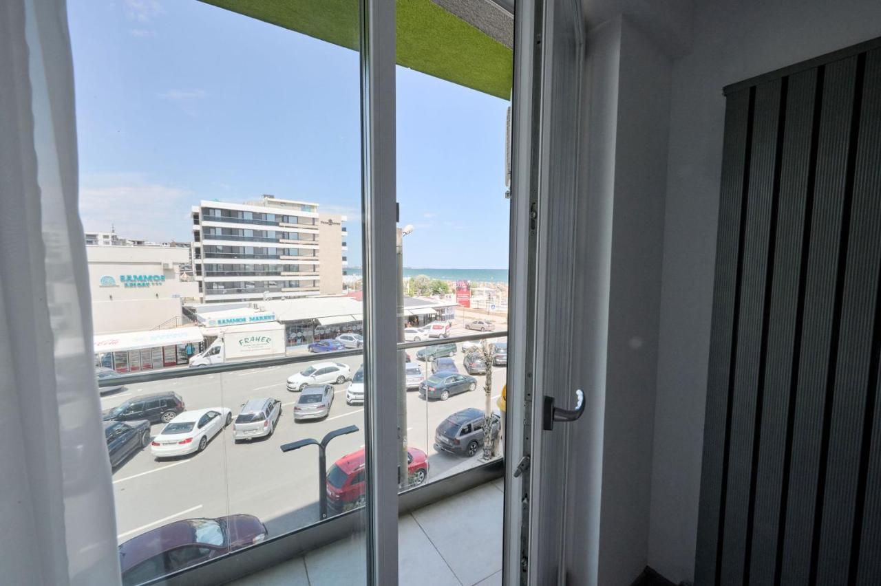 Beachfront 1Br Apartment- Spa N Pools Mamaia Bagian luar foto